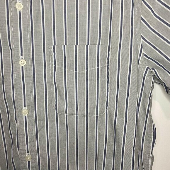 American Eagle Men’s Medium Gray Blue Button Down Striped Short Sleeve - Picture 3 of 4